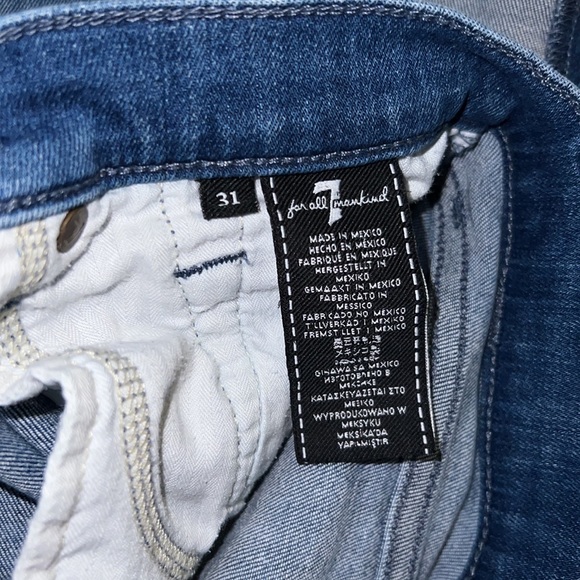 💙 7 For All Mankind💙 NWOT HighRise Rolled Denim Shorts in Shoreline. Size 31. - Picture 4 of 4